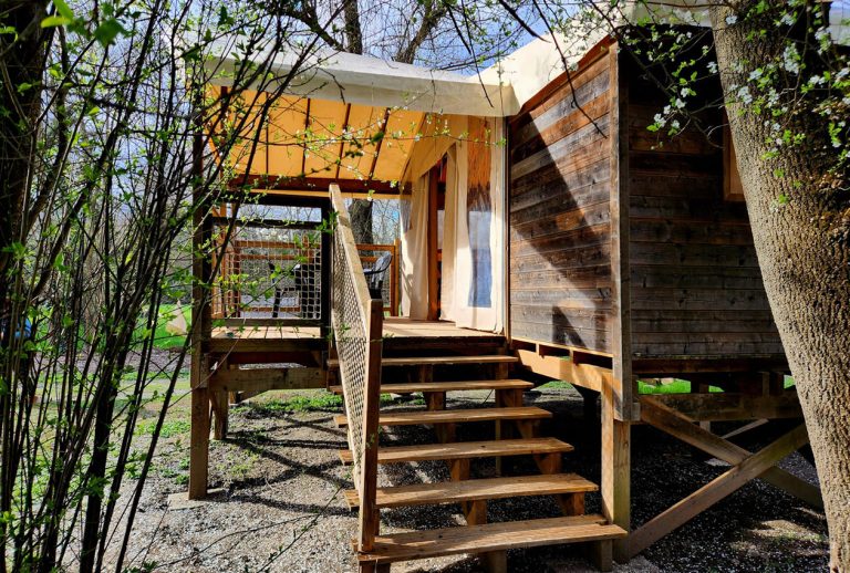 Ecolodge Ardèche Camping du Lion outside view